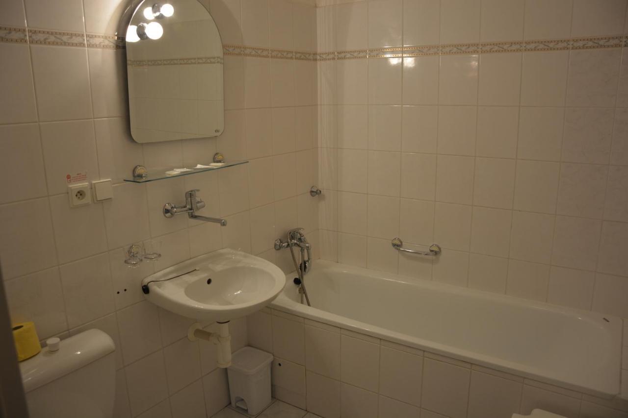 רוז'מברק נאד וויטאבו Hotel Ruze מראה חיצוני תמונה