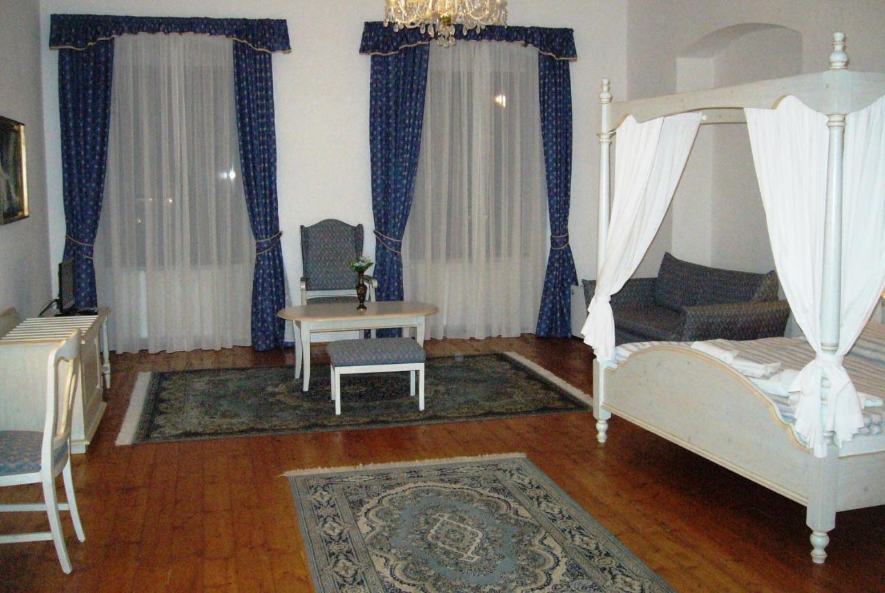 רוז'מברק נאד וויטאבו Hotel Ruze מראה חיצוני תמונה